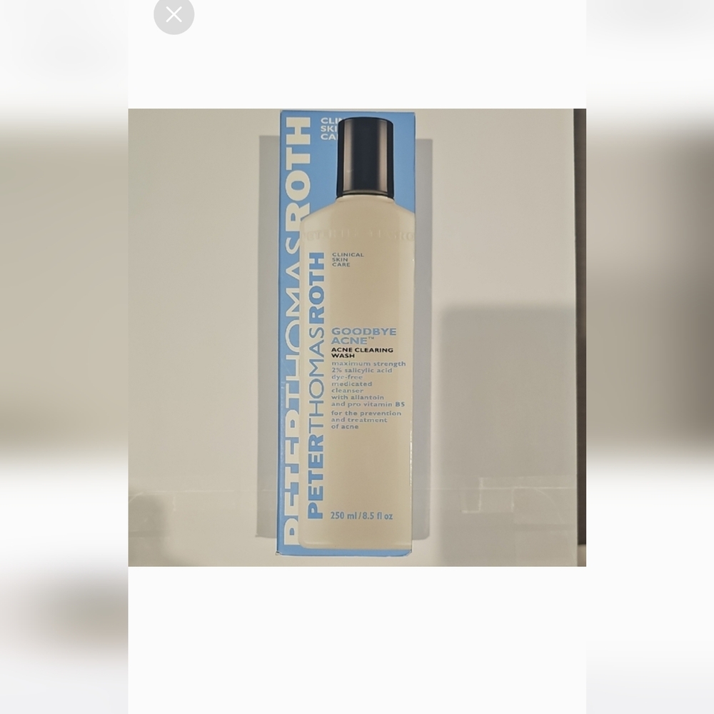 Peter Thomas Roth Goodbye Acne Clearing Wash - White and Blue